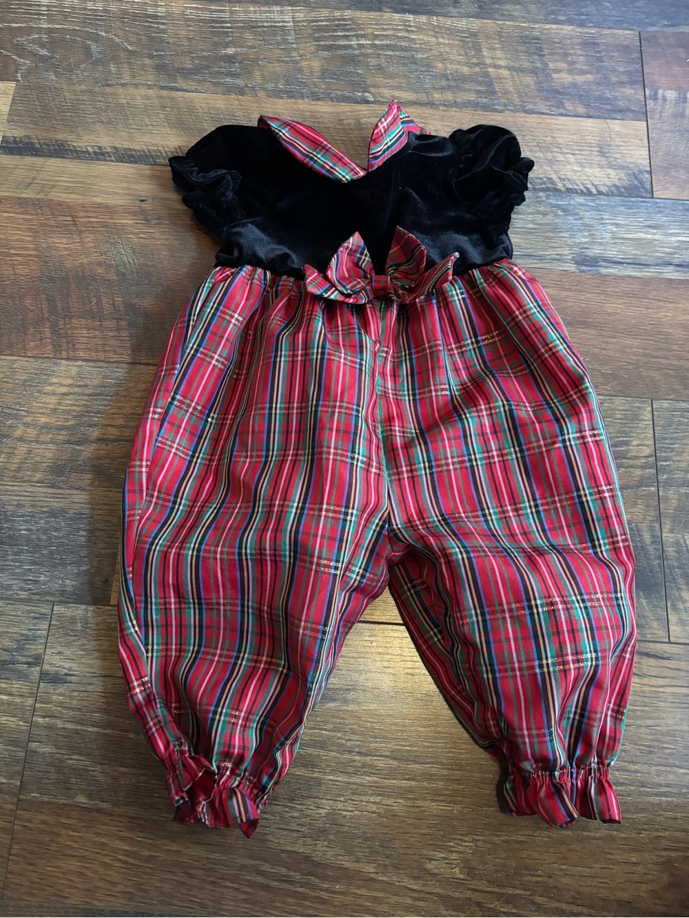 Good lad Christmas plaid romper size 9 months